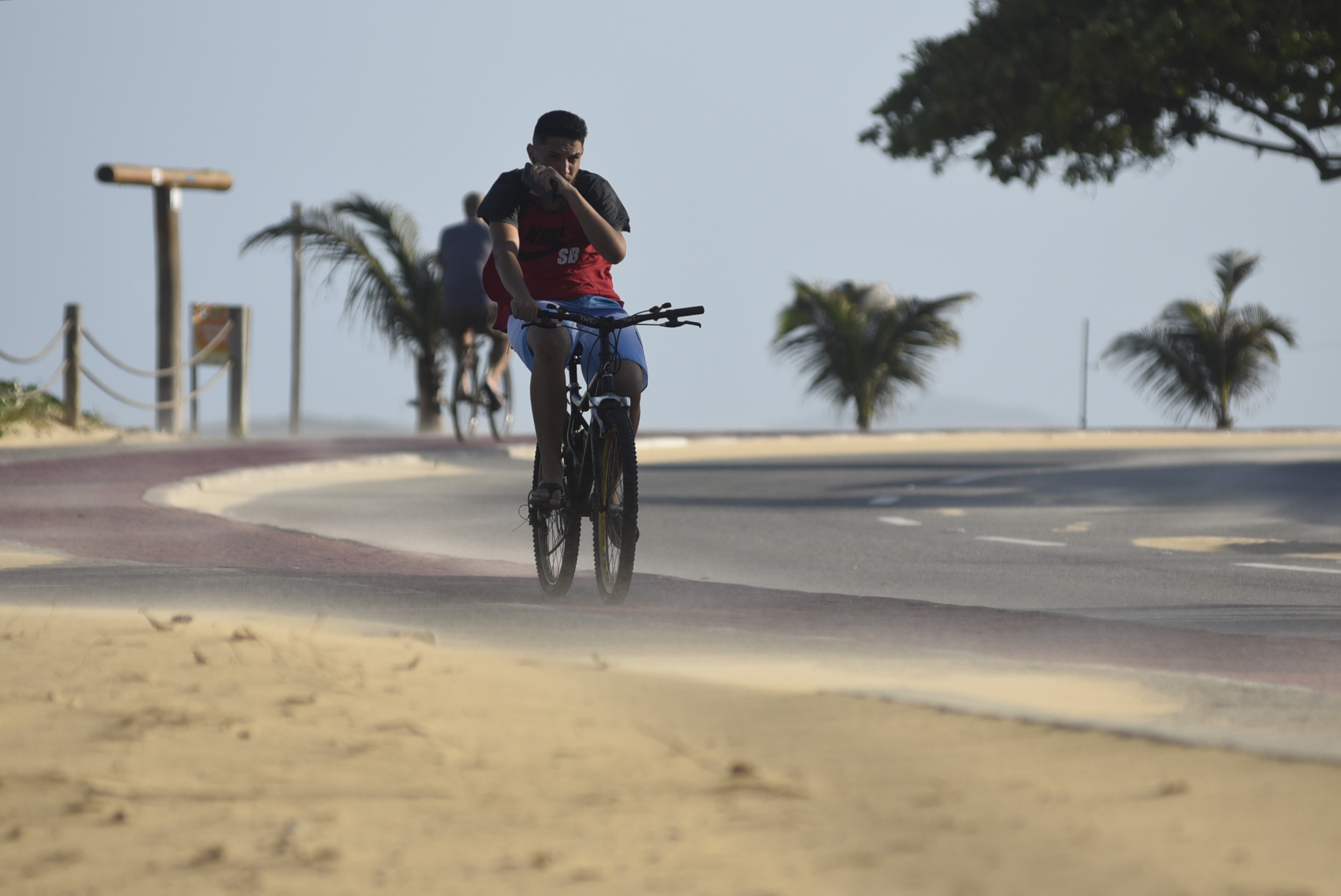 Marinha alerta para ventos de até 61km h no litoral do ES A Gazeta