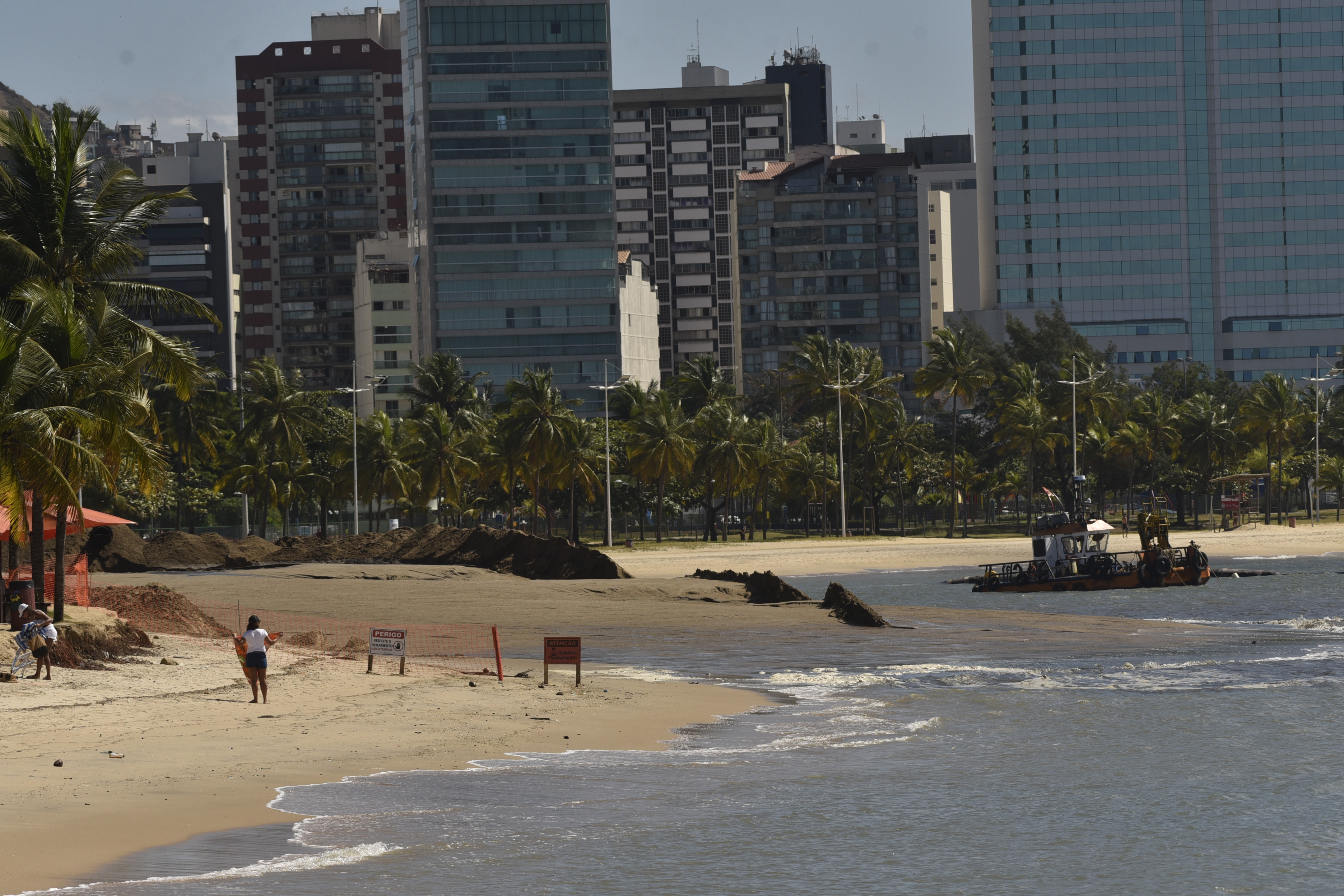 A Gazeta Menos de um ano após ampliação da faixa de areia Curva da