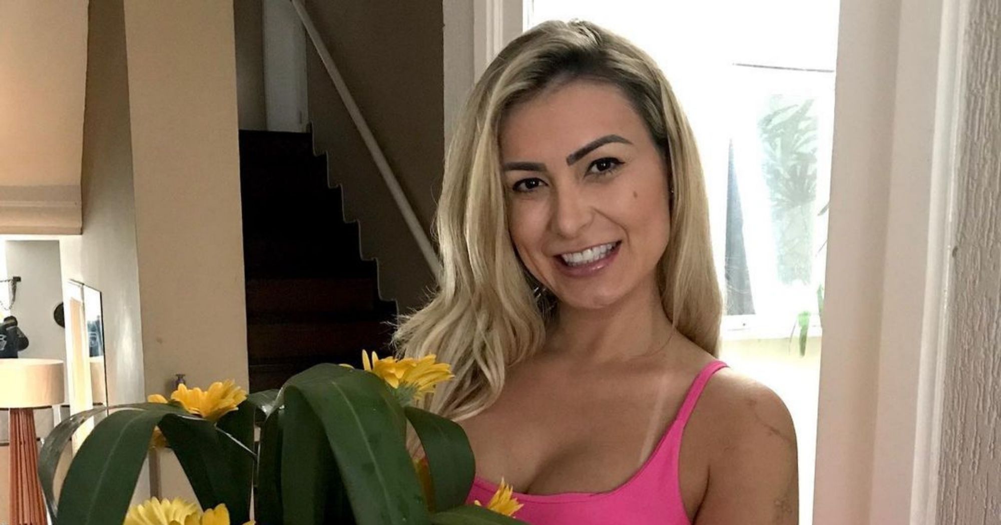 A Gazeta Andressa Urach radicaliza em mudança no visual e é criticada