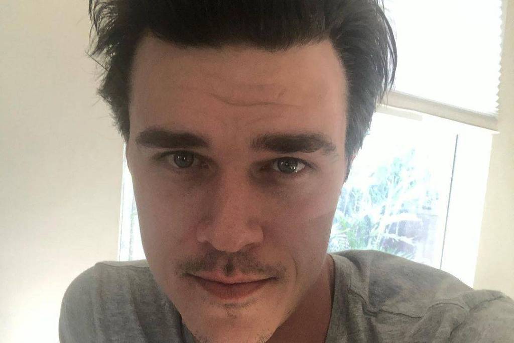 A Gazeta Finn Wittrock é confirmado para o papel de Lanterna Verde