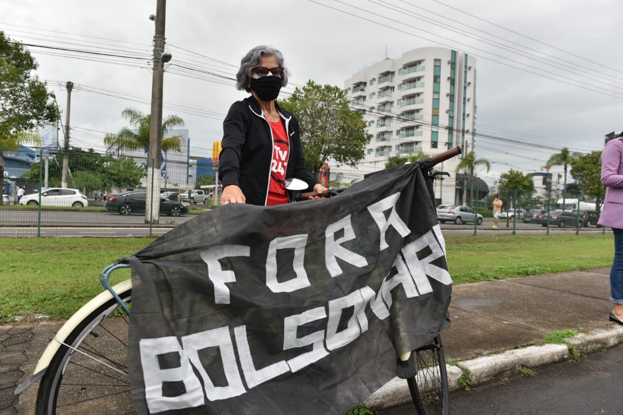 A Gazeta Manifestantes Fazem Ato Contra O Presidente Bolsonaro Em Vit Ria