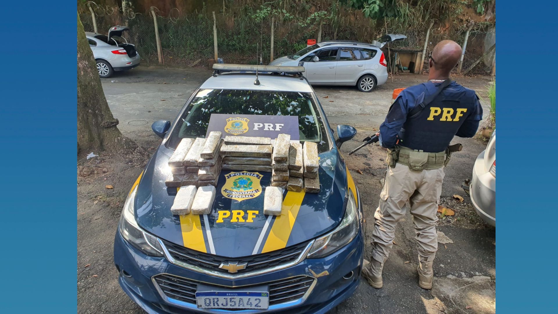 A Gazeta PRF Apreende Mais De 30 Kg De Maconha Em Carro Na BR 101 No