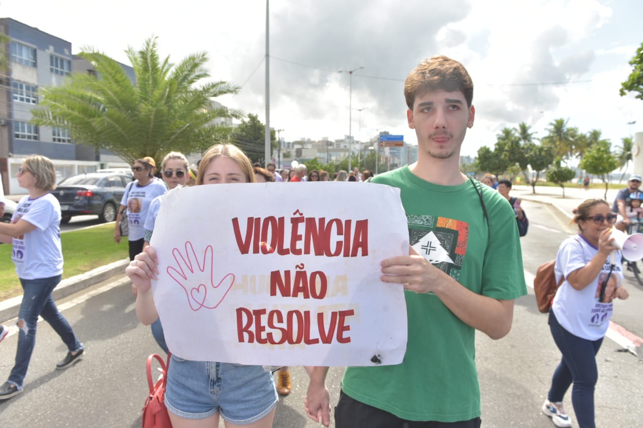 A Gazeta Protesto Em Camburi Pede Justi A Pela Morte De Ana Carolina