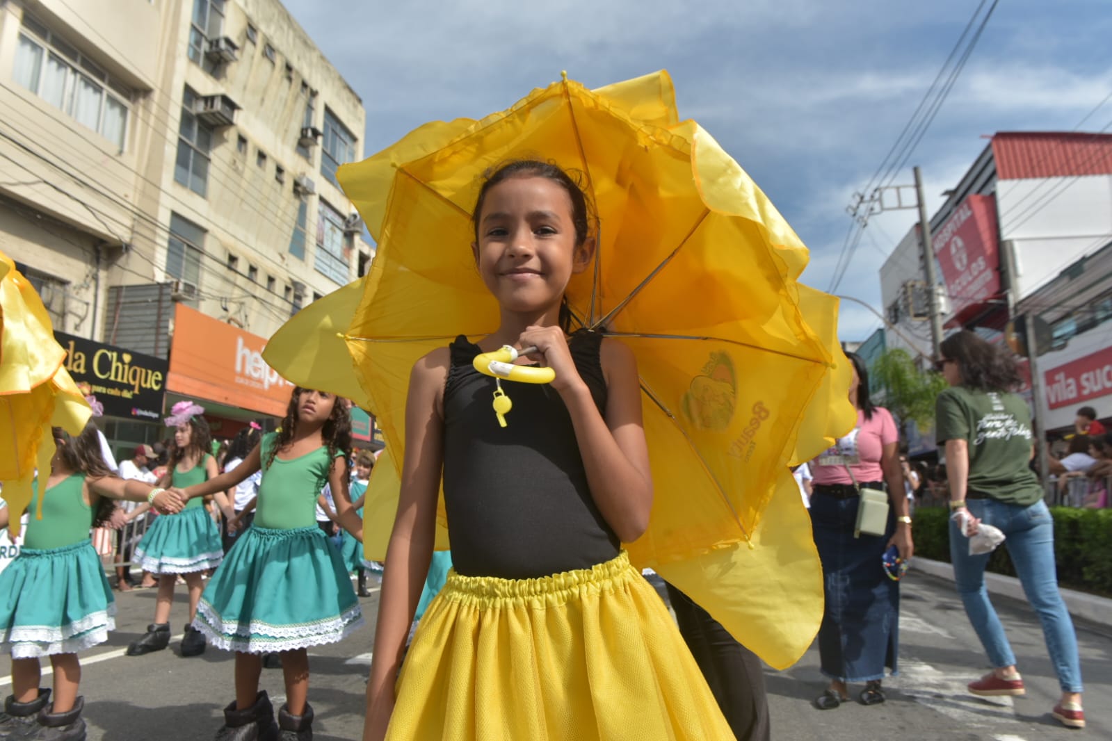 A Gazeta Vila Velha Comemora Anos Desfile C Vico No Centro Da