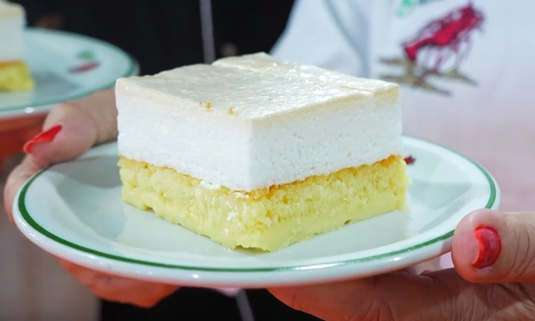 HZ Torta de coco de Guarapari veja receita em vídeo e faça em casa