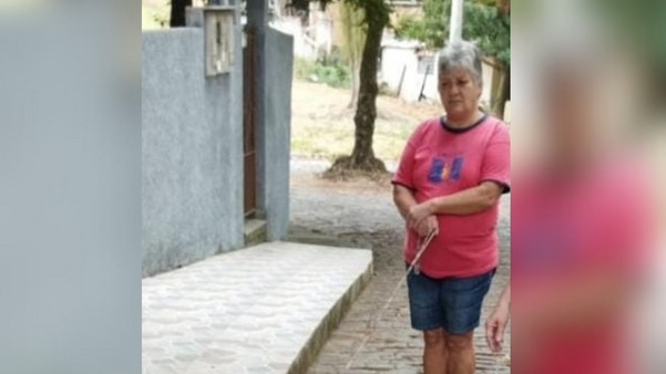 A Gazeta Mulher morre atingida por bala perdida em calçada de Cachoeiro