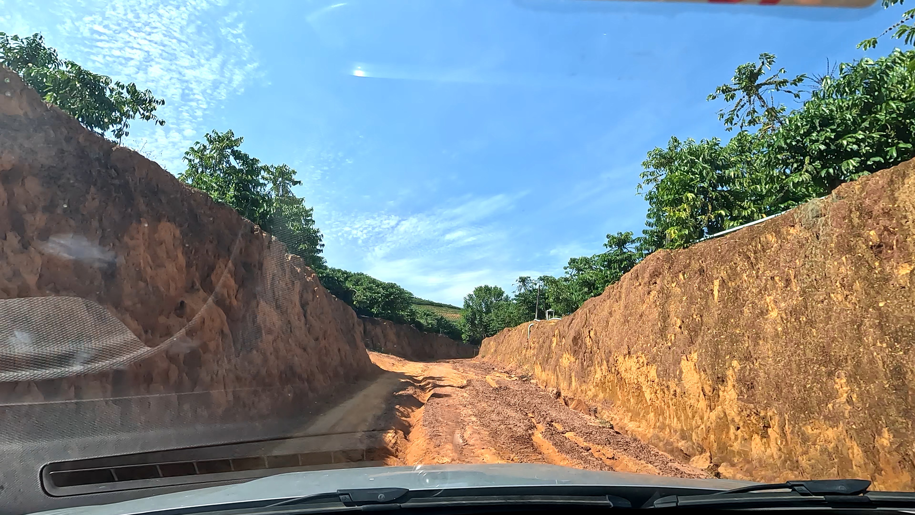 A Gazeta Buracos E Valetas Moradores E Motoristas Pedem