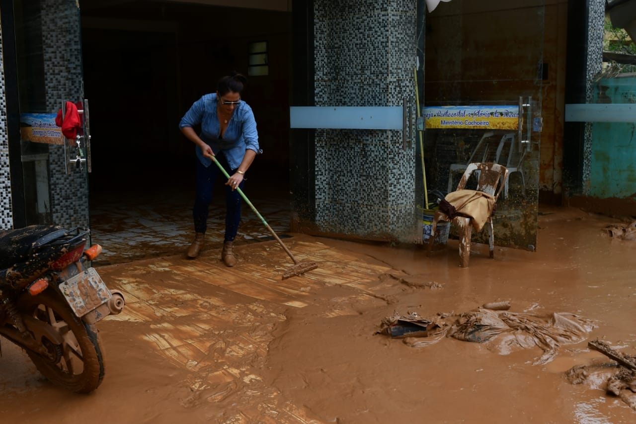 A Gazeta Fotojornalismo O Rastro De Destrui O Ap S Chuva Em Mimoso