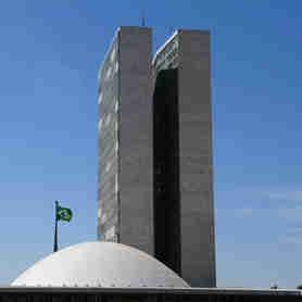 Imagem - DF derruba barraco montado no Congresso em ato contra fim do auxílio