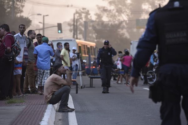 20/09/2019 - Incêndio na Vila Rubim, Vitória. por Carlos Alberto Silva