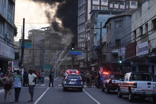 20/09/2019 - Incêndio na Vila Rubim, Vitória. por Carlos Alberto Silva