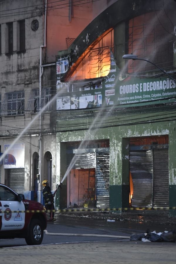 20/09/2019 - Incêndio na Vila Rubim, Vitória por Carlos Alberto Silva
