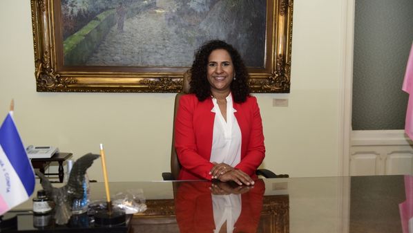 Jaqueline Moraes vai participar de solenidades, mesmo que por videoconferência, para entrega de equipamentos e lançamento de projetos. Medida segue recomendação médica, para evitar desgaste do governador