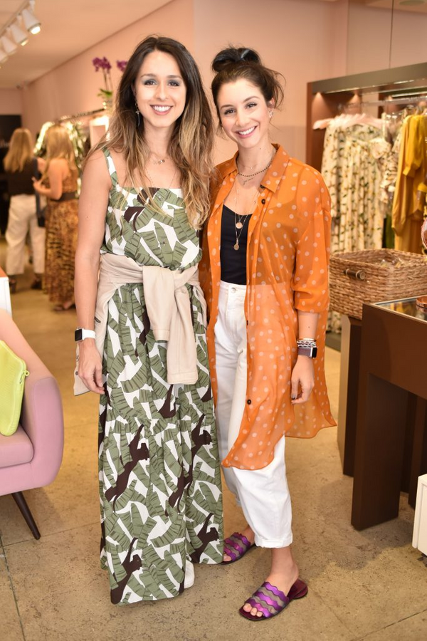 Agora é que são elas! Júlia Bastos e Carol Hemerly. Crédito: Mônica Zorzanelli