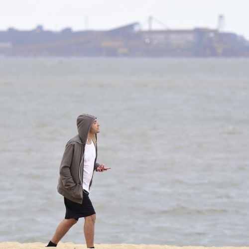 Além da chuva, o capixaba teve de lidar com baixas temperaturas no sábado (01) e domingo (02) e a mínima foi registrada na madrugada desta segunda-feira (03). Na Capital, a mínima foi de 16 °C, segundo o Incaper