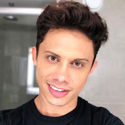 O ator Silvero Pereira