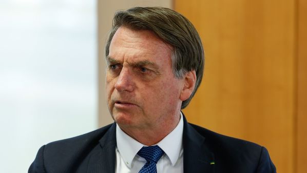 Após atacar Moraes por impedir a posse de Alexandre Ramagem no comando da PF, o chefe do Executivo participou da posse do ministro do STF como membro titular do TSE