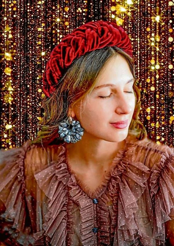 As tiaras dão um up em qualquer visual . Crédito: Pinterest
