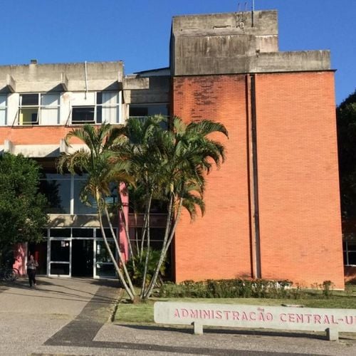 A condenação partiu do Tribunal Regional Federal da 2a Região, no Rio de Janeiro; ele já havia sido condenado, em primeira instância, por improbidade