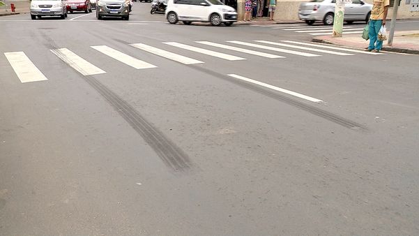 Atropelamento na Avenida Sílvio Avidos, em Colatina, mata idoso de 72 anos