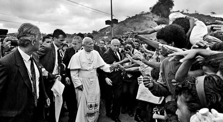 A Gazeta quer ouvir você, leitor: você se lembra da passagem do papa por Vitória? Estava lá? Tem alguma história dessa visita que marcou sua vida? Conte pra gente.