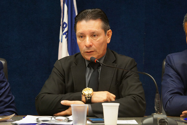 Capitão Assumção escolheu o dia 10 de dezembro por ser o Dia da Bíblia. . Crédito: Ellen Campanharo