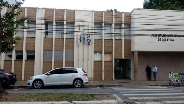 De acordo com o prefeito, o paciente é do sexo masculino, e tem 53 anos. O homem está internado em um hospital da rede particular do município