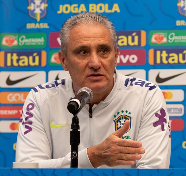Tite, técnico da Seleção Brasileira, está convivendo com críticas dos clubes brasileiros