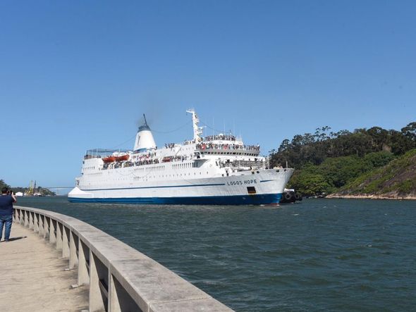 Navio Logos Hope atraca em Vitória por Vitor Jubini