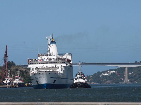 Navio Logos Hope atraca em Vitória por Vitor Jubini