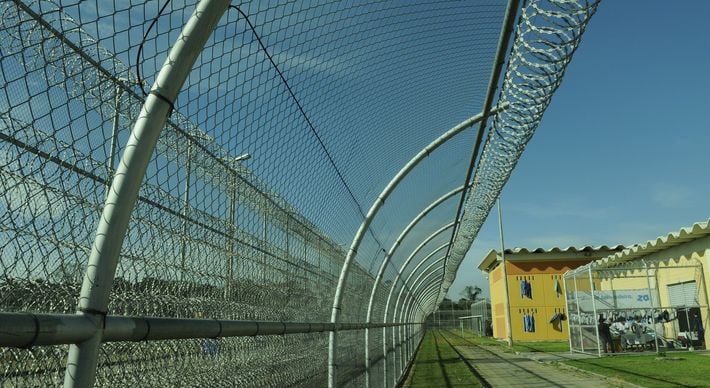 O balanço feito até o último dia de abril aponta que o sistema prisional do Espírito Santo contava com 23.007 detentos contra 13.843 vagas. Um excesso de 66% acima de sua capacidade