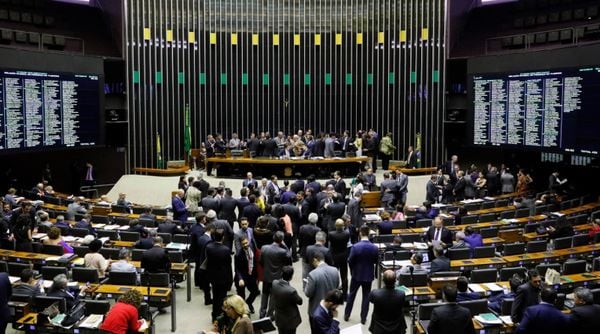 Deputados reunidos no plenário da Câmara durante a sessão desta quarta-feira (9). Crédito: Luis Macedo/Câmara dos Deputados