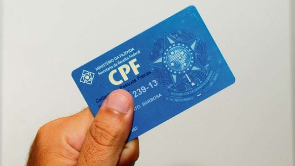 Possuir um número de CPF regular é uma das exigências feitas pelo governo para que o pagamento do auxílio seja feito ao trabalhador informal
