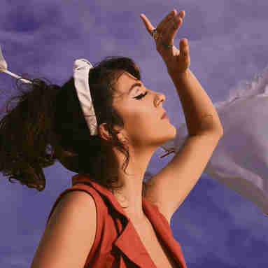 Imagem - A terça-feira (29) contará com show live de Gabriela Brown