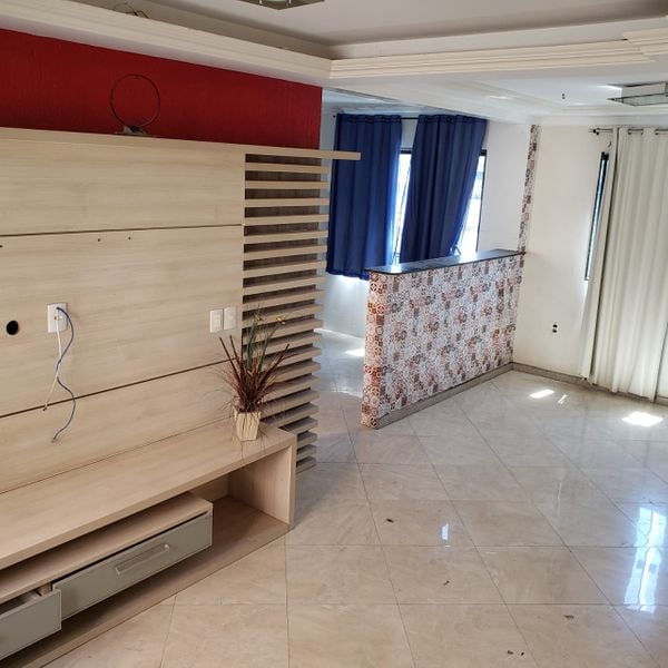 Casa de Bruno Soares da Silva. Ele é suspeito de liderar o tráfico em Boa Vista e está foragido. Crédito: Divulgação/ Polícia Civil