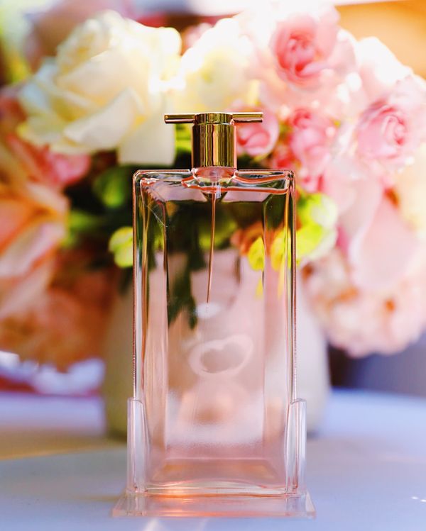  Embalagem de Idôle, nova fragrância da francesa Lancôme. Crédito: Beautybox/Divulgação