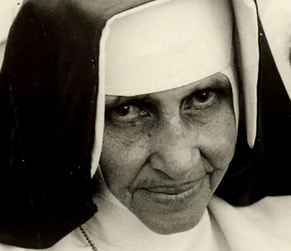 Irmã Dulce foi canonizada no domingo (13), no Vaticano. Crédito: G1