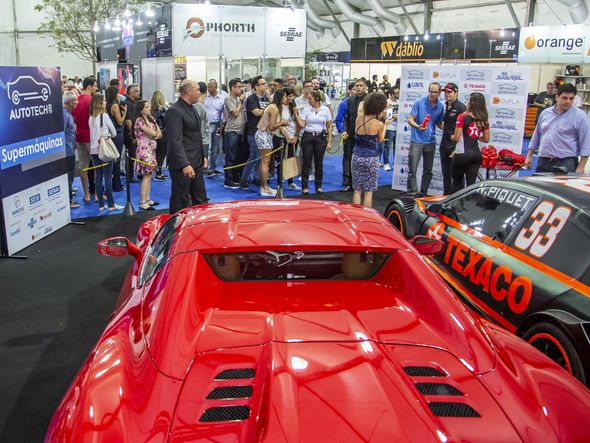 Feira automotiva Autotech em Vitória por Jefferson Rocio