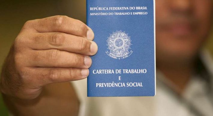 Há postos de trabalho para pedreiro, técnico em segurança do trabalho, atendente de loja, açougueiro, vidraceiro, trabalhador rural, bombeiro hidráulico, entre outros