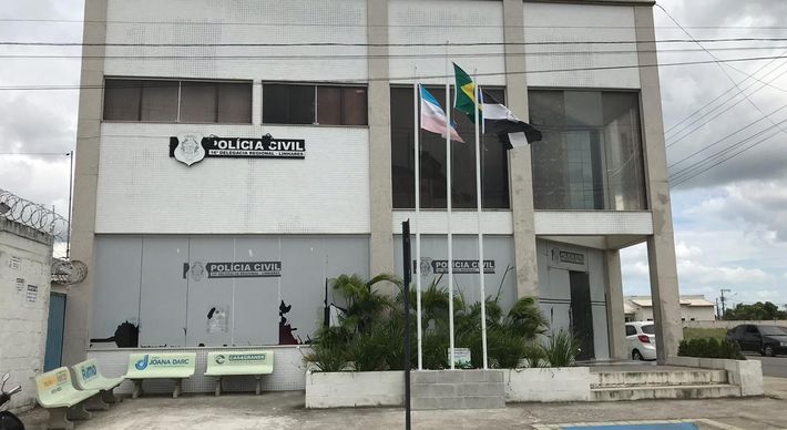 Segundo a Polícia Civil, o agressor disse que faria o mesmo com a vítima caso fosse denunciado. A mulher começou a ser agredida na noite de domingo (17), em Sooretama, depois de se desentender com o marido por conta de um jogo na internet
