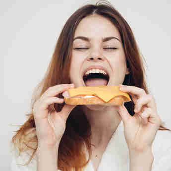 Imagem - 6 hábitos alimentares que enfraquecem o sistema imunológico