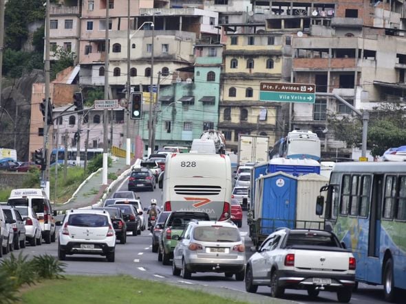 Efeito Logos Hope: vias congestionadas na Grande Vitória por Fernando Madeira