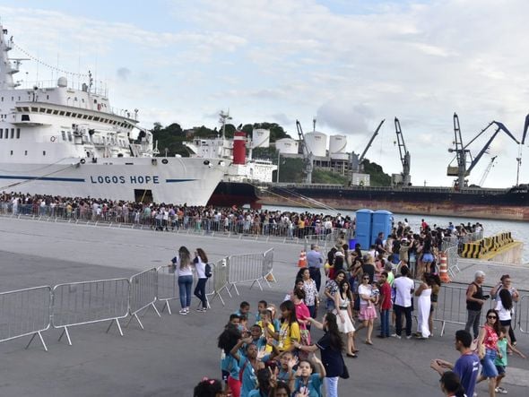 Efeito Logos Hope: vias congestionadas na Grande Vitória por Fernando Madeira