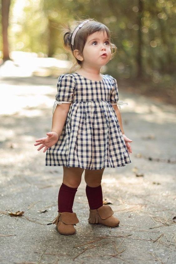 A moda para crianças deve ser leve e permitir movimentos para brincadeiras. Crédito: Pinterest