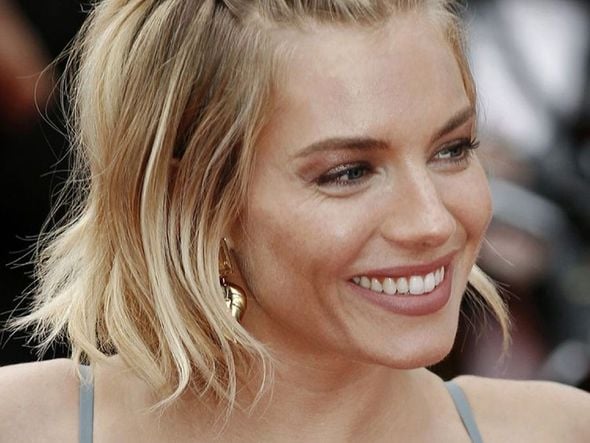 Penteados fáceis e charmosos para os dias corridos por Pinterest