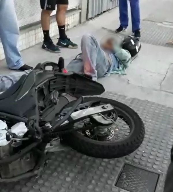 Acidente entre carro e moto deixa feridos em Vitória. Crédito: Internauta | A Gazeta