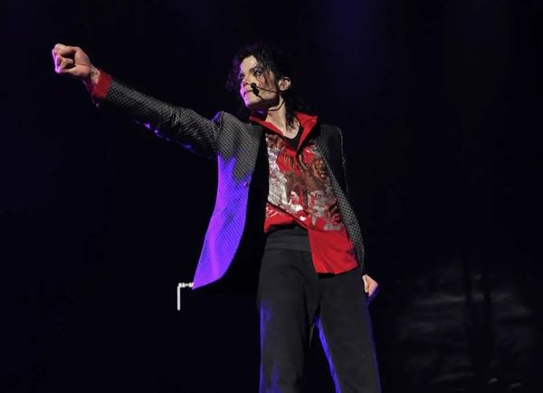 Michael Jackson durante ensaio geral da turnê 'This Is It', em cena do filme de mesmo nome