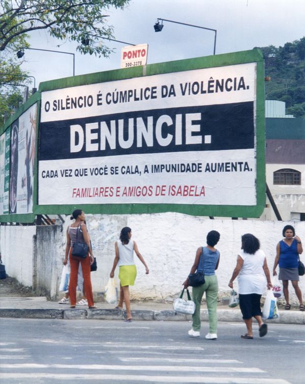 Outdoor do caso Isabela Cassani, na Avenida Beira-Mar - 18-11-1999