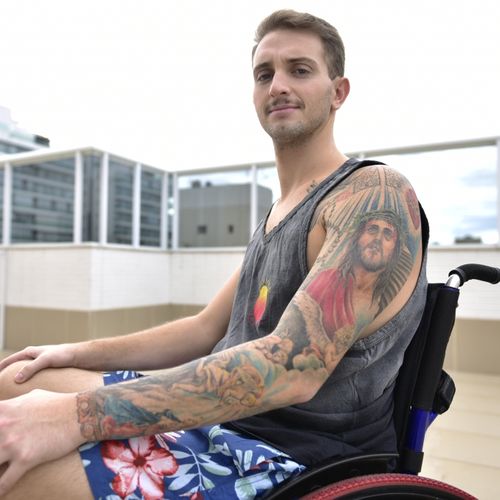 De acordo com a sentença proferida pelo magistrado Douglas Demoner Figueiredo, o réu foi condenado a 12 anos e 8 meses de prisão por homicídio tentado qualificado, em razão da motivação fútil e recurso que dificultou a defesa da vítima