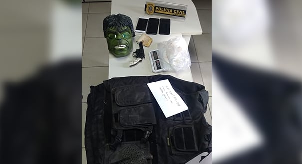 Ítens encontrados que comprovaram a participação da quadrilha no crime por Divulgação